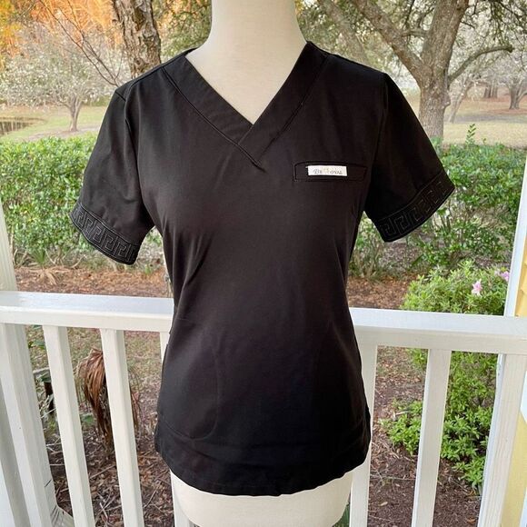 Be Royal Embroidered Sleeve Scrub Top - Picture 1 of 6